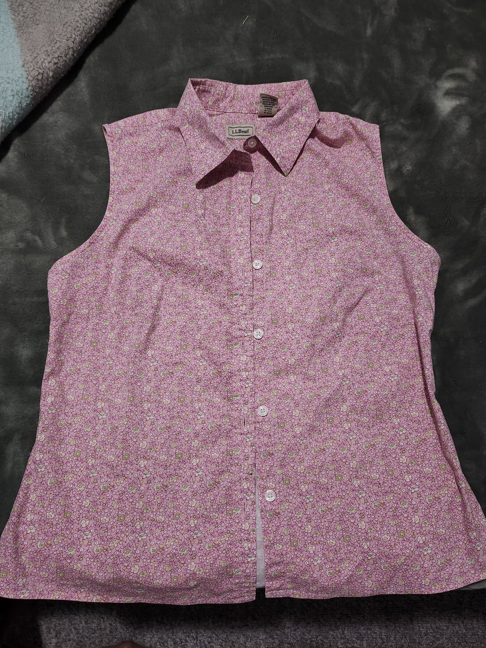 L.L. Bean Sleeveless Button-Front Pink Floral Shirt
